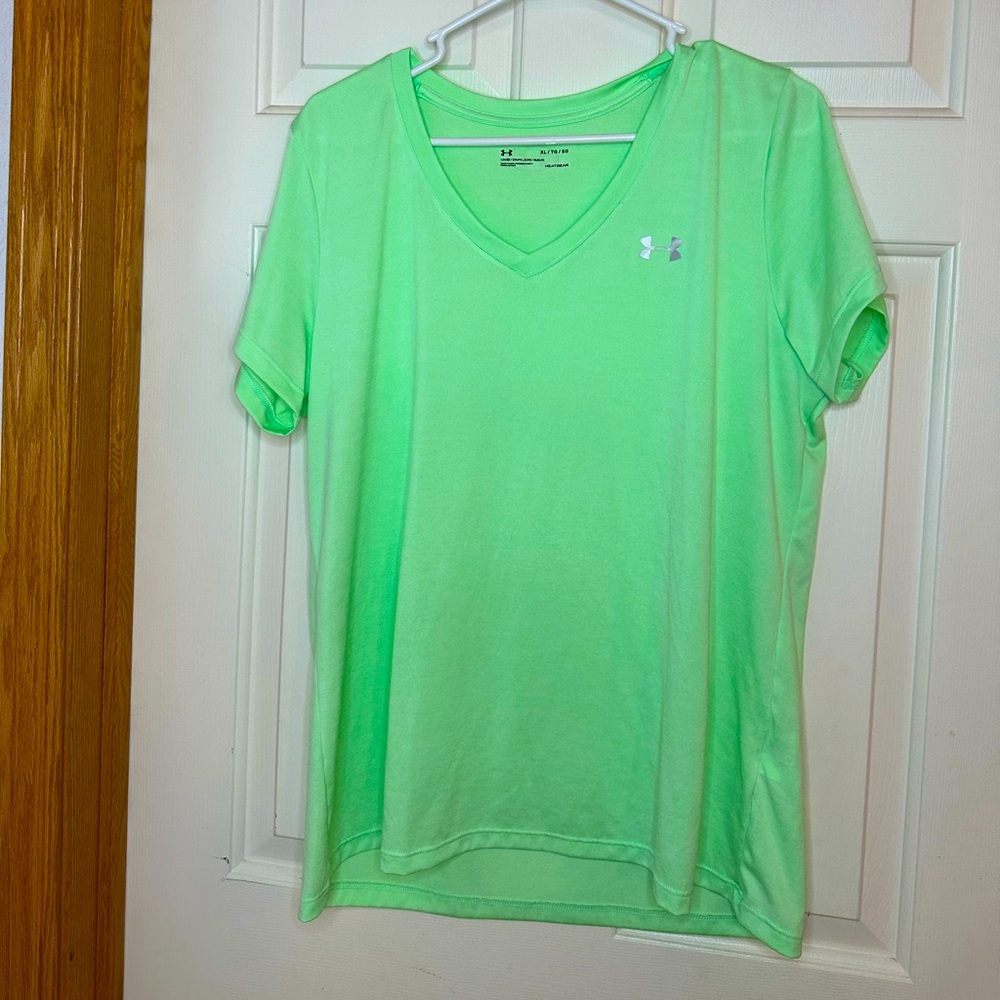 Women’s Under Armor Tee XL